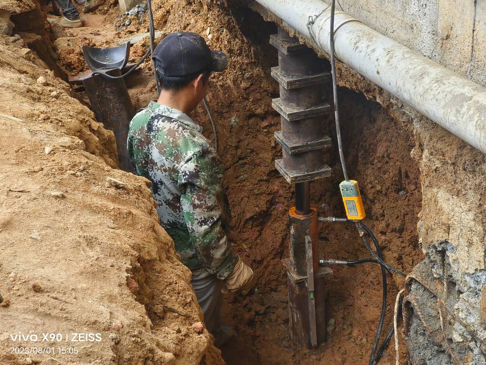 崇左贵港某楼房地基下沉房屋倾斜纠偏顶升施工